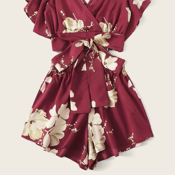 Top and shorts set - Picture 2 of 3